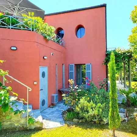 Casa Rossa, Colle Lupi Feriehus
